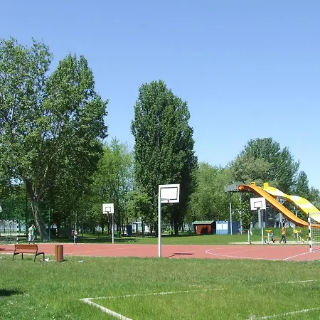 Ferienhaus Biborka Nyaralo Nagyobb Tarsasagnak *