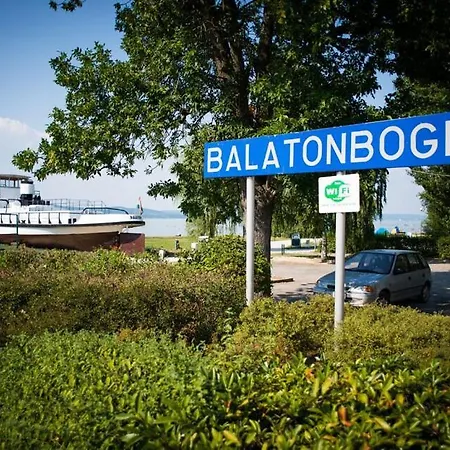 Ferienhaus Biborka Nyaralo Nagyobb Tarsasagnak