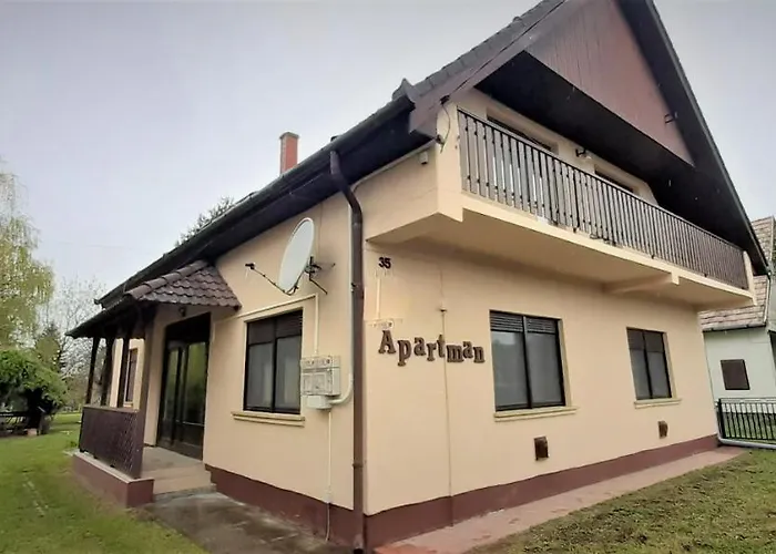 Ferienhaus Biborka Nyaralo Nagyobb Tarsasagnak *